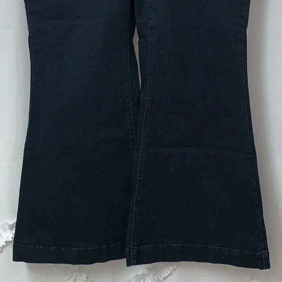 Women’s Torrid Wide Leg Dark Denim Jeans Size 18S EUC - Picture 4 of 10